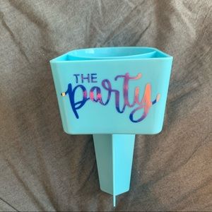 Sand spike drink/phone holder